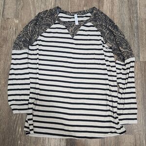 Paisley Grace Boutique Top Size Large